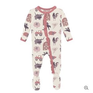 BNIB Kickee pants footie